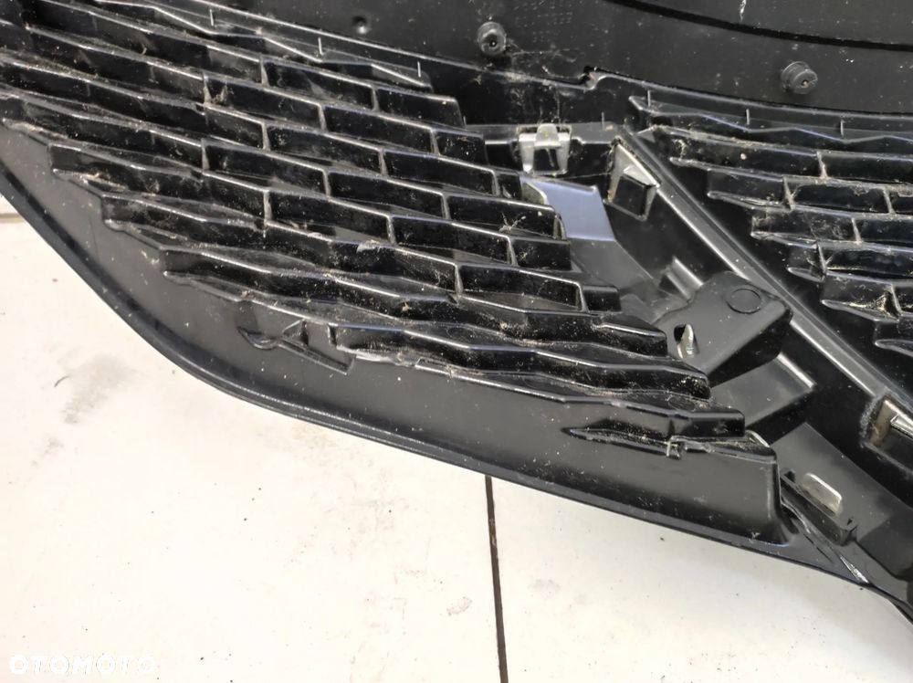 GRILL ATRAPA ZDERZAKA PRZÓD NISSAN QASHQAI J11 - 14