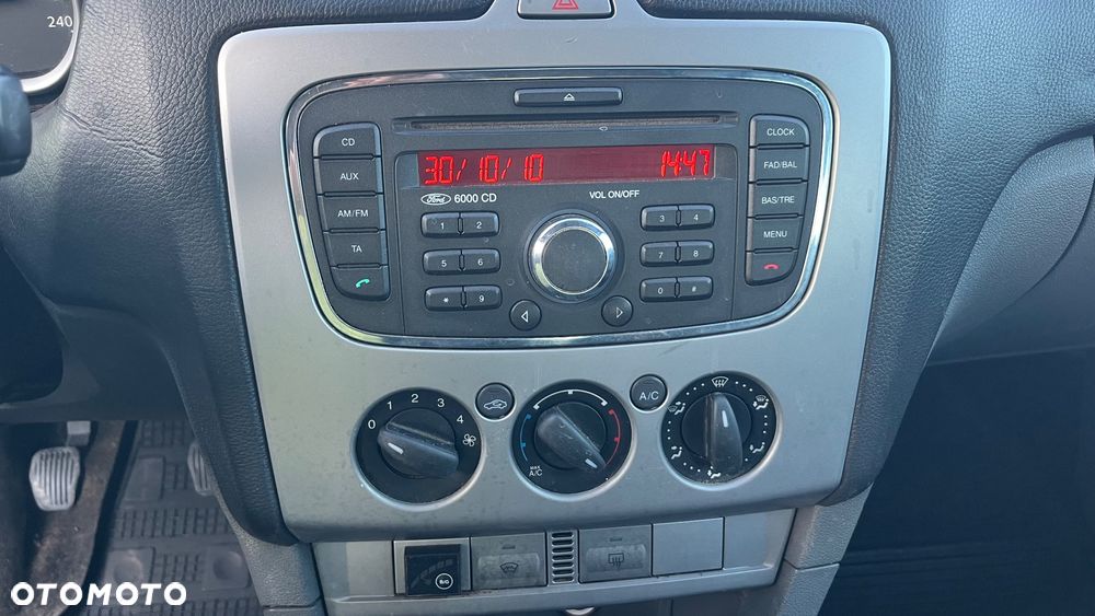 Ford Focus 1.6 Ambiente - 18