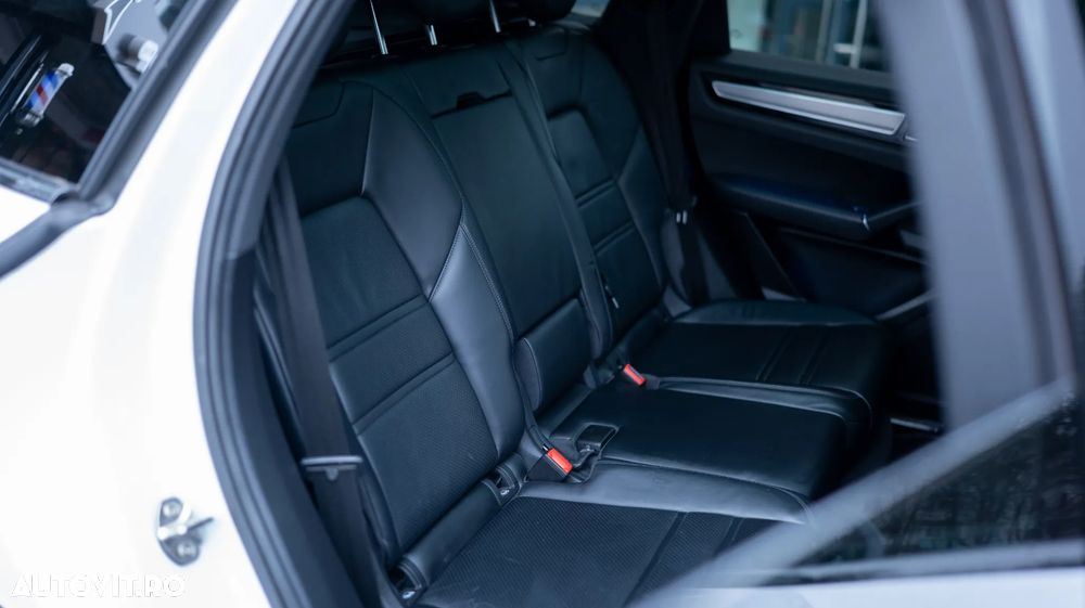 Porsche Cayenne E-Hybrid Tiptronic S - 30