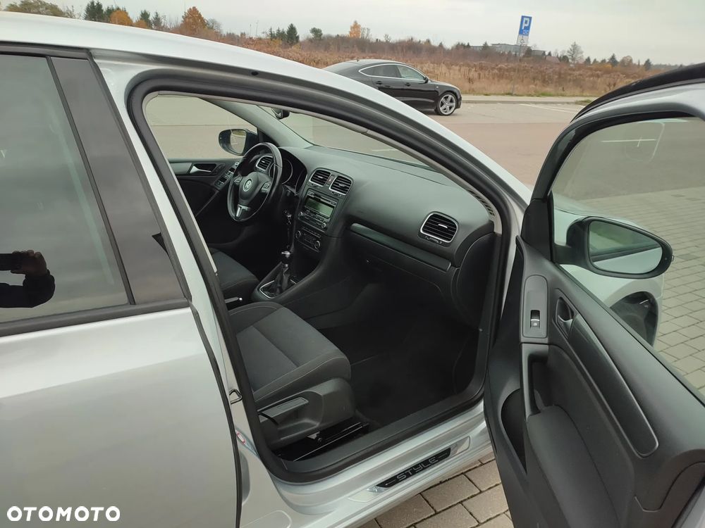 Volkswagen Golf 1.2 TSI BMT Trendline Perfectline - 26