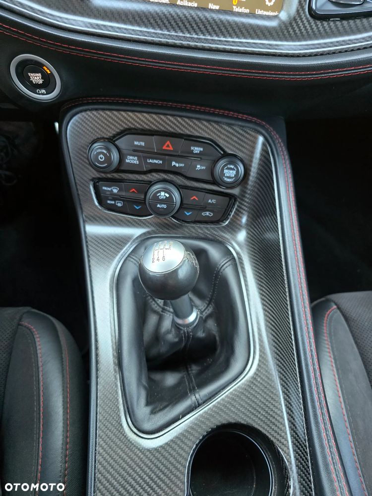 Dodge Challenger ver-6-4-scat-pack-widebody - 19