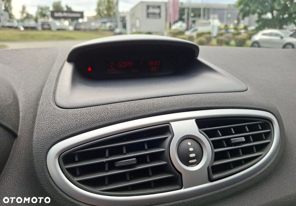 Renault Clio - 27