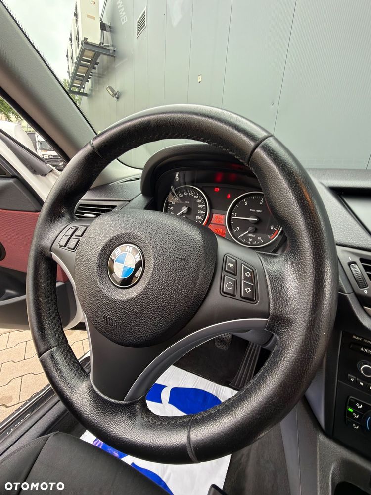 BMW X1 xDrive18d Sport Line - 27