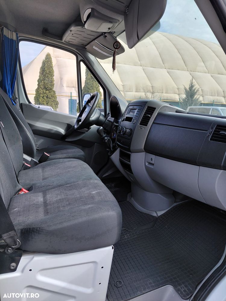 Mercedes-Benz Sprinter 906.211 - 8