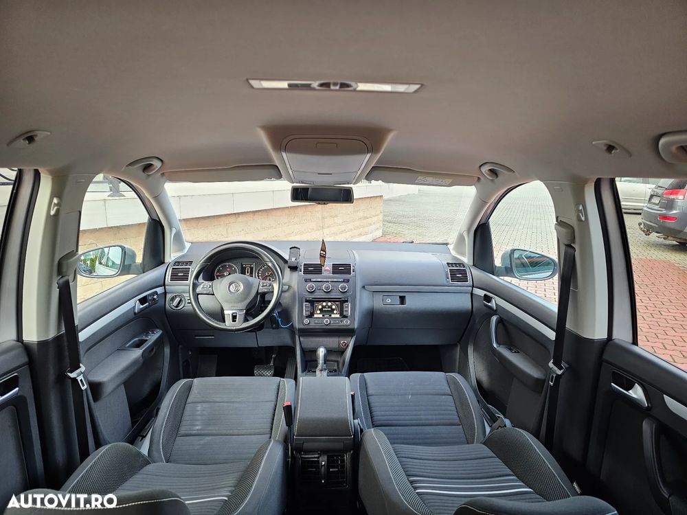 Volkswagen Touran 1.6 TDI DPF BlueMotion Technology DSG Cup - 13