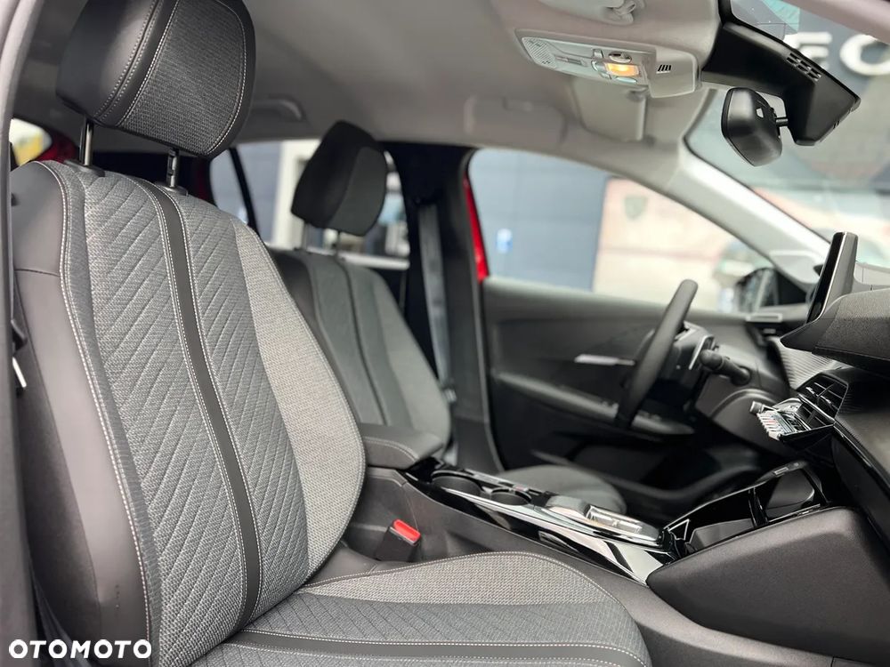 Peugeot 208 1.2 mHEV Allure - 10