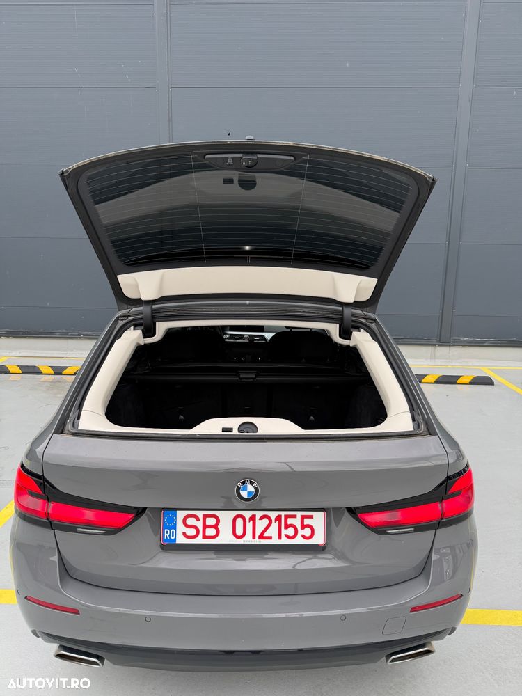 BMW Seria 5 520d AT MHEV - 33