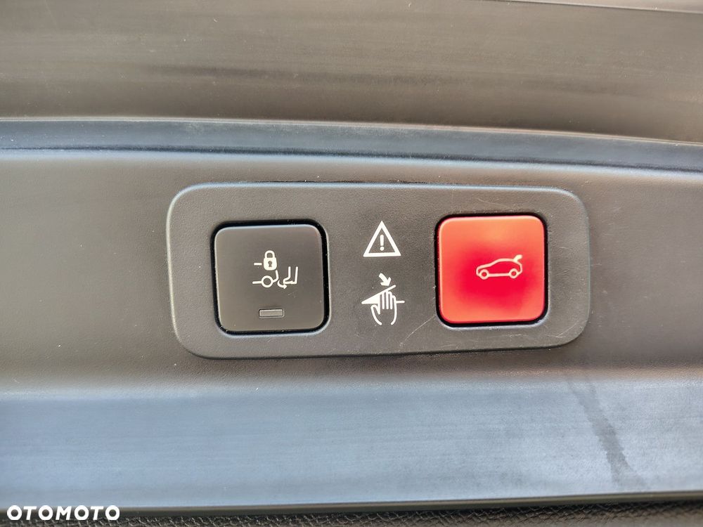 Peugeot 5008 1.6 BlueHDI Allure S&S EAT6 - 12