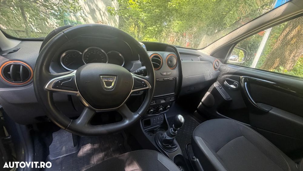 Dacia Duster 1.5 dCi Essential - 10