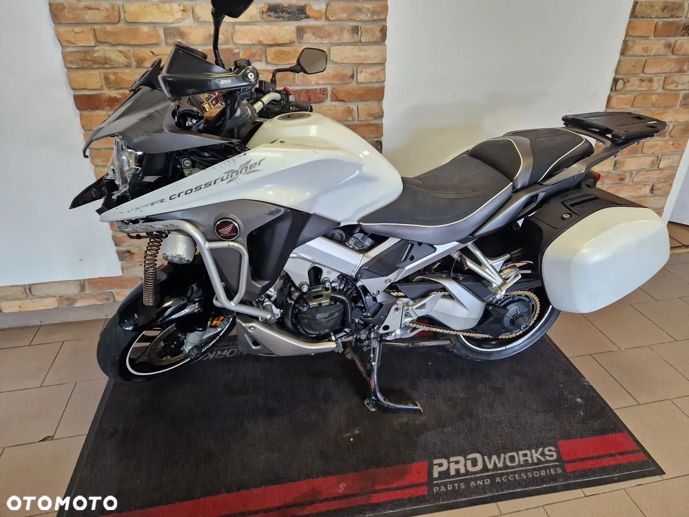 Honda VFR - 34