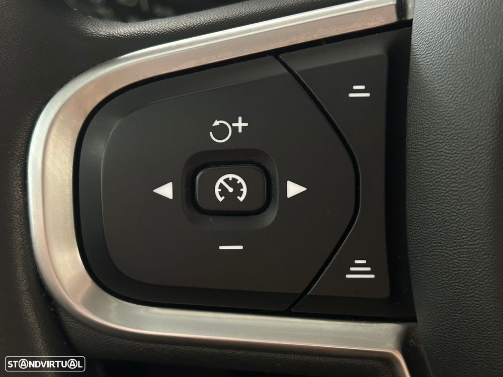 Volvo XC 60 2.0 T6 PHEV Inscription AWD - 17