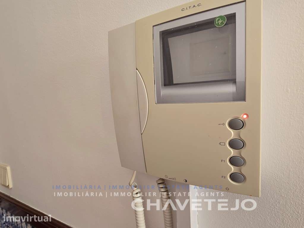 Apartamento T2 com garagem dupla e vista para o Castelo de Tomar - Grande imagem: 3/32