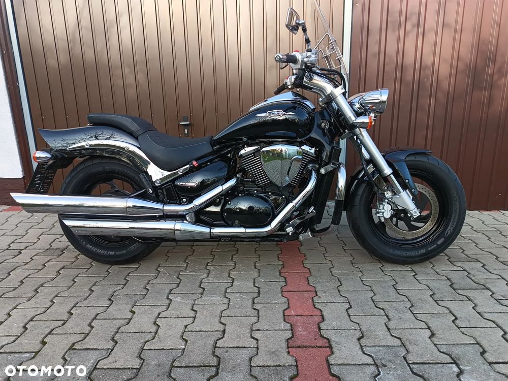 Suzuki Intruder - 6