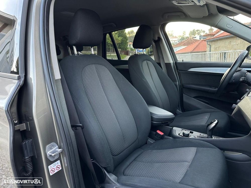BMW X1 18 d sDrive Auto - 36