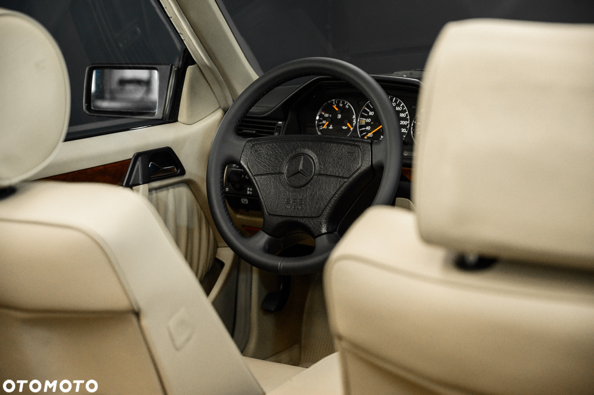 Mercedes-Benz Klasa E 200 - 15