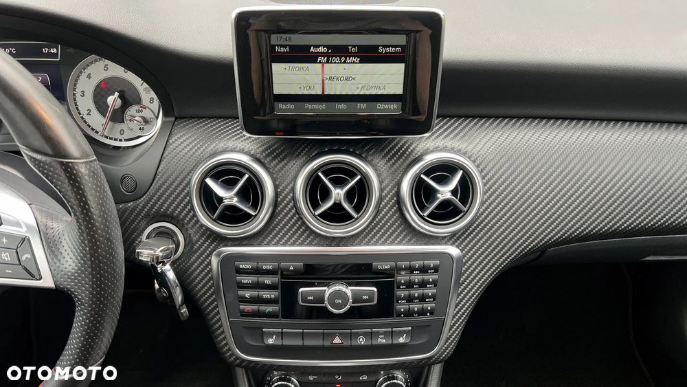 Mercedes-Benz Klasa A 180 AMG Line - 20
