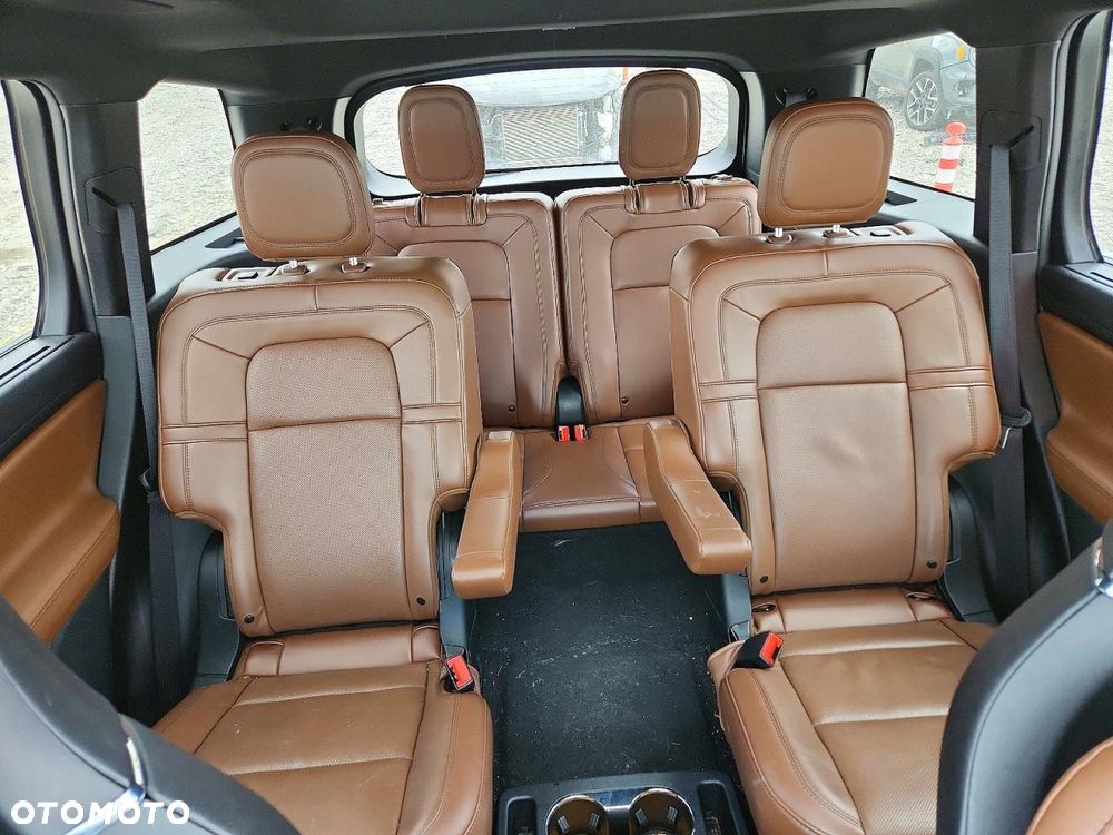 Lincoln Aviator - 8