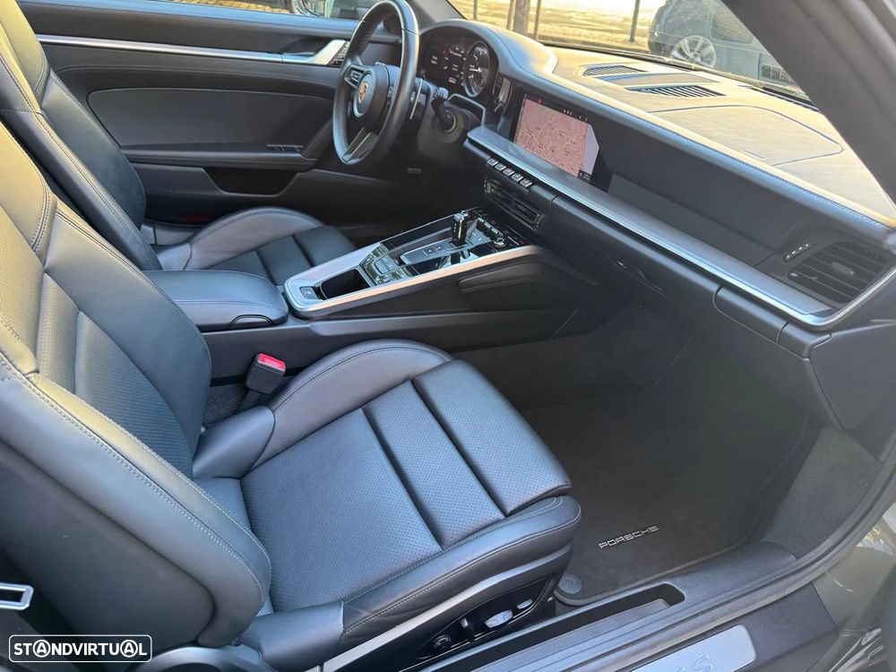 Porsche 911 (992) Carrera 4S PDK - 27