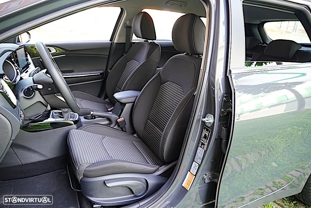 Kia Ceed SW 1.6 CRDi MHEV Dynamic - 17