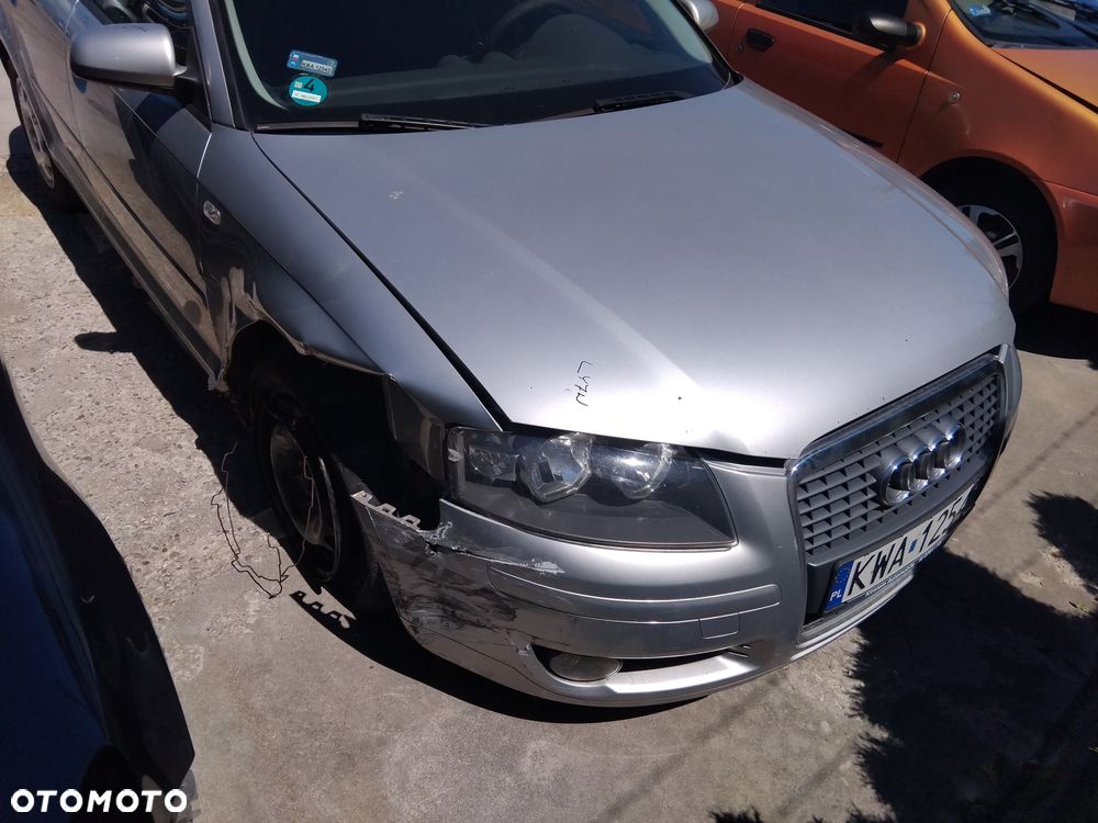 Audi A3 8P Lift 05- z silnikiem 1,6 mpi BSE  I skrzynią JHT lakier kod LY7W - 3