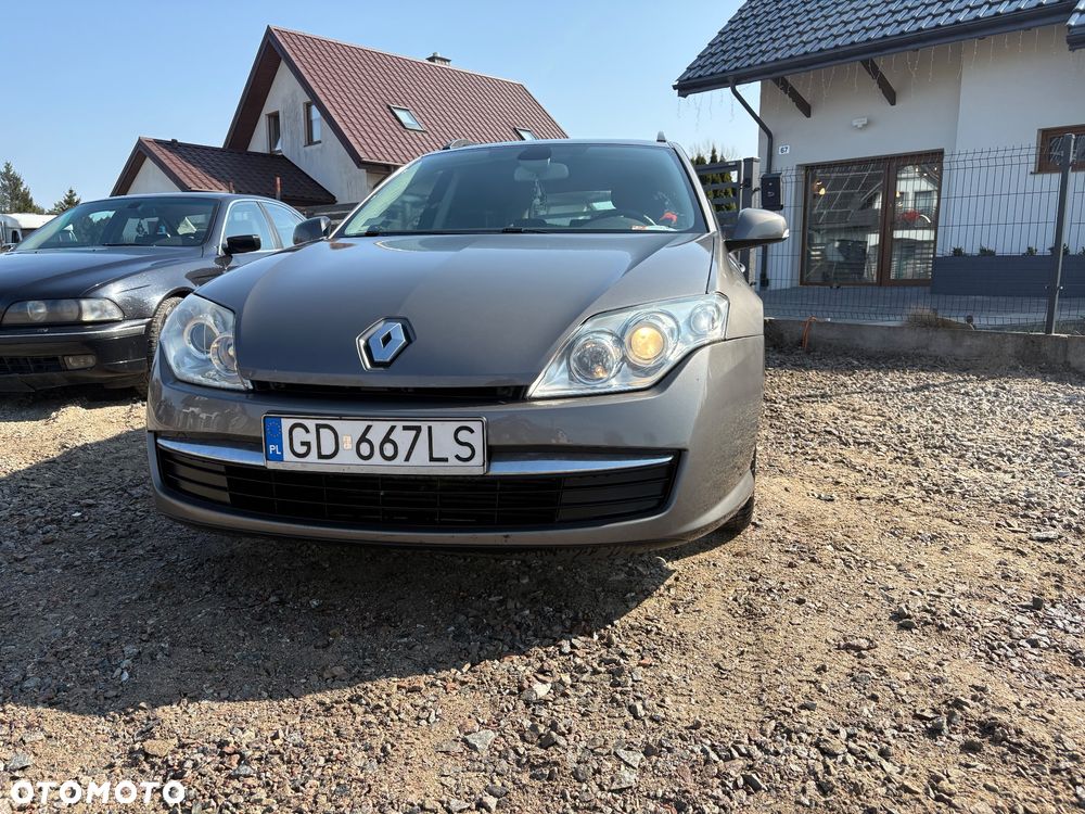 Renault Laguna dCi 110 FAP Emotion - 8