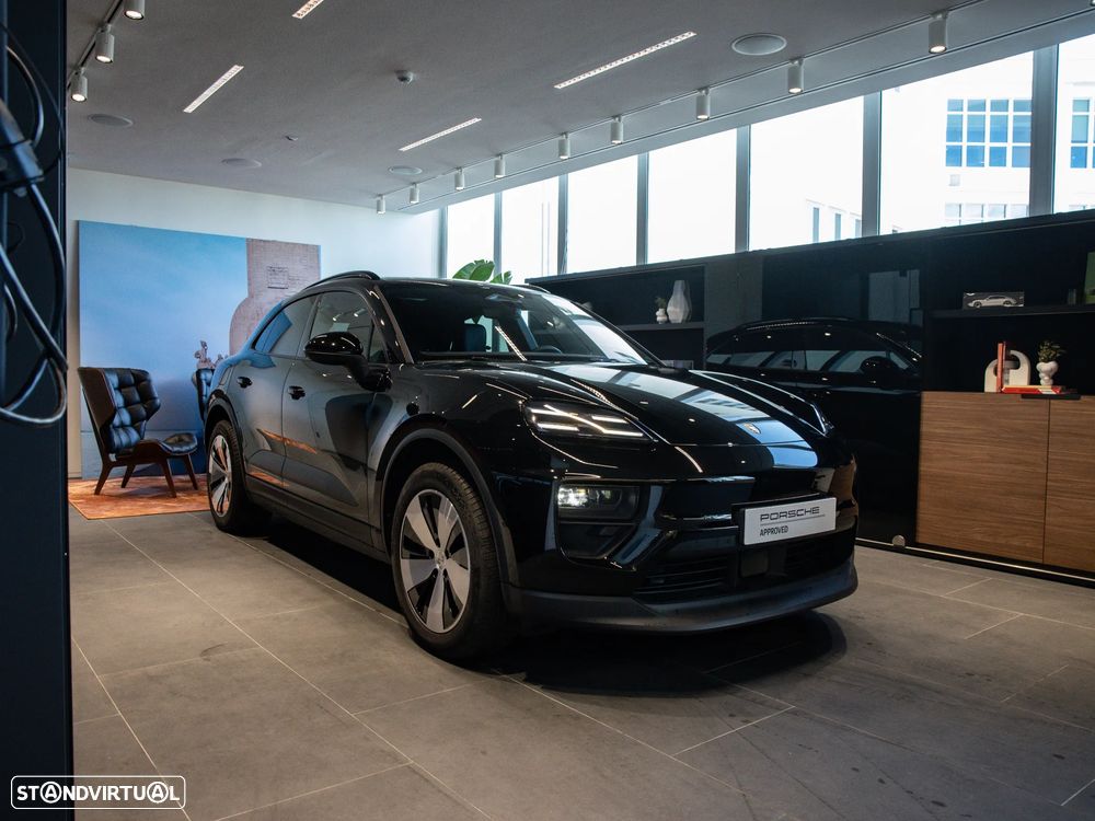 Porsche Macan Electric 4 - 10