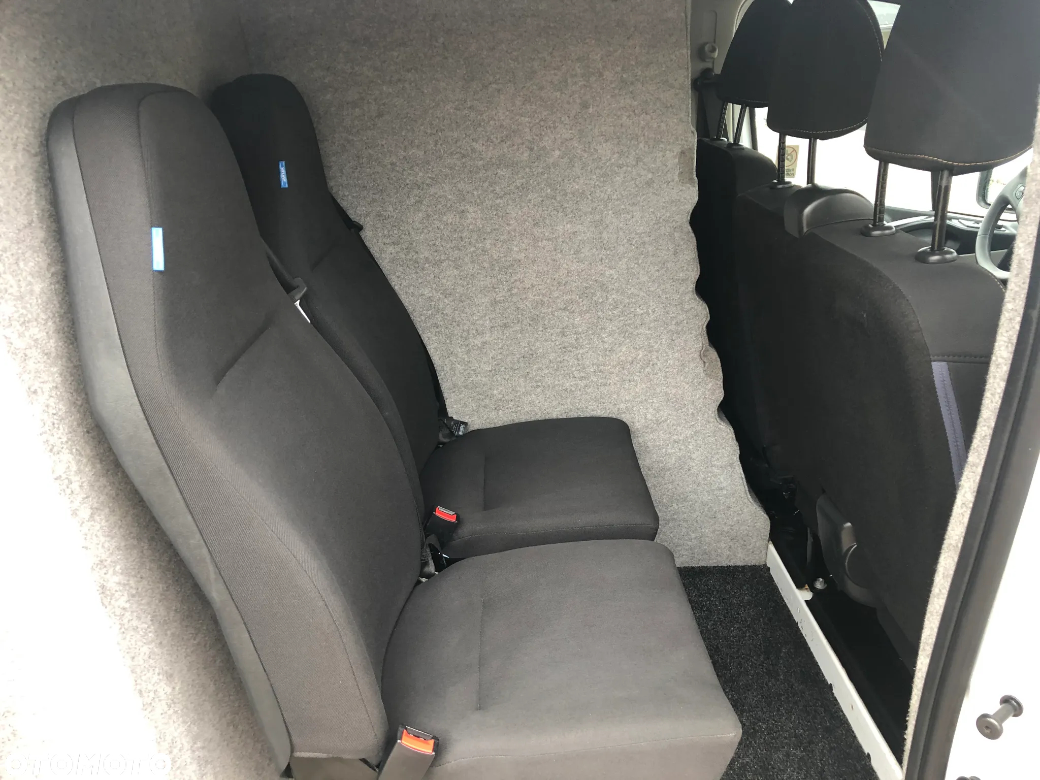 Renault TRAFIC - 10