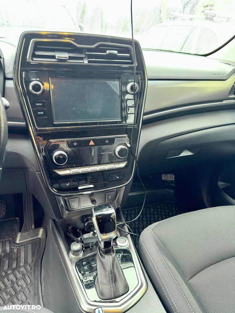 SsangYong Tivoli Grand - 17