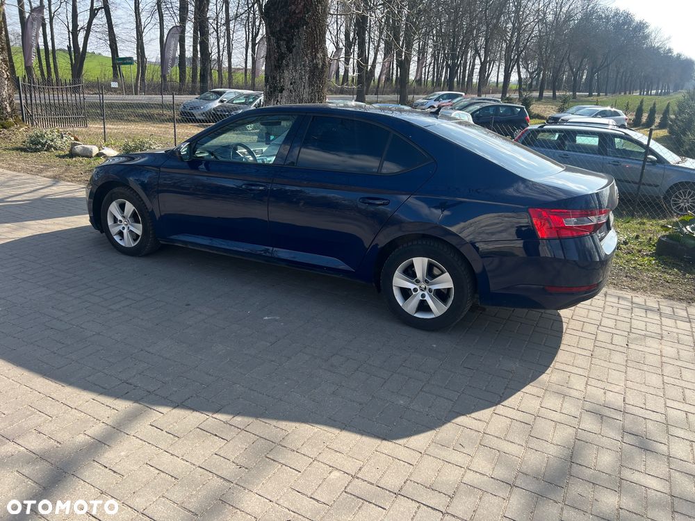 Skoda Superb 2.0 TDI Active - 9