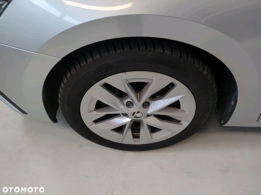 Skoda Octavia 1.5 TSI ACT Ambition - 5
