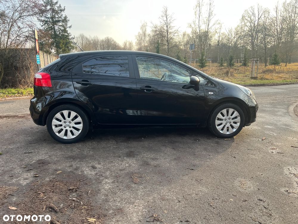 Kia Rio 1.2 Attract - 5