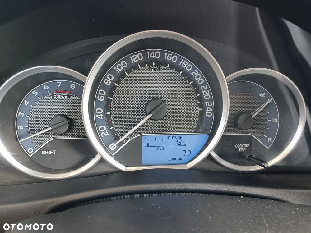 Toyota Auris 1.6 Prestige - 19