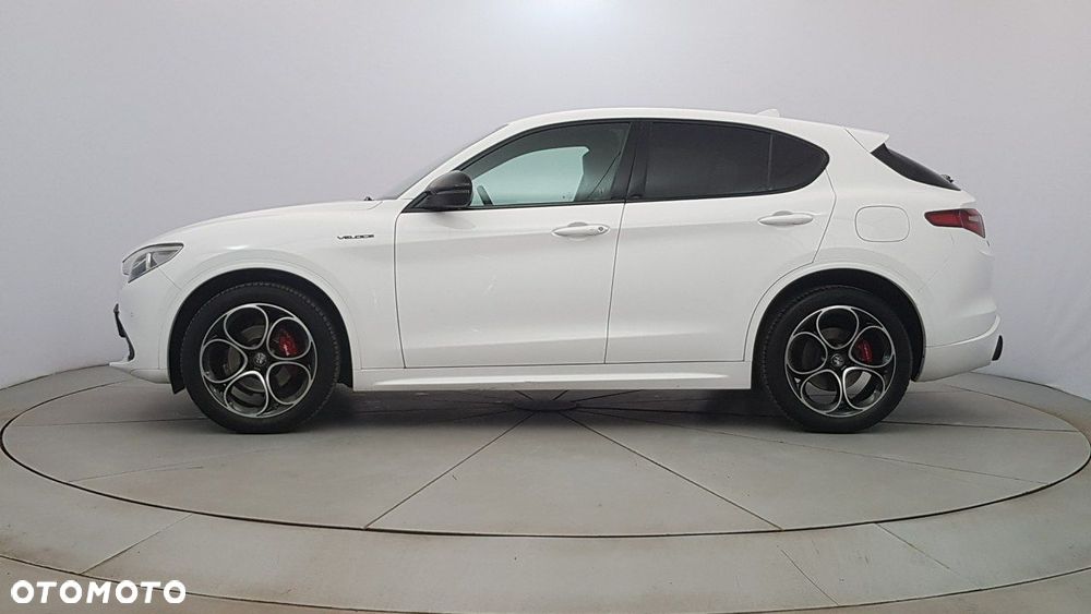 Alfa Romeo Stelvio - 4