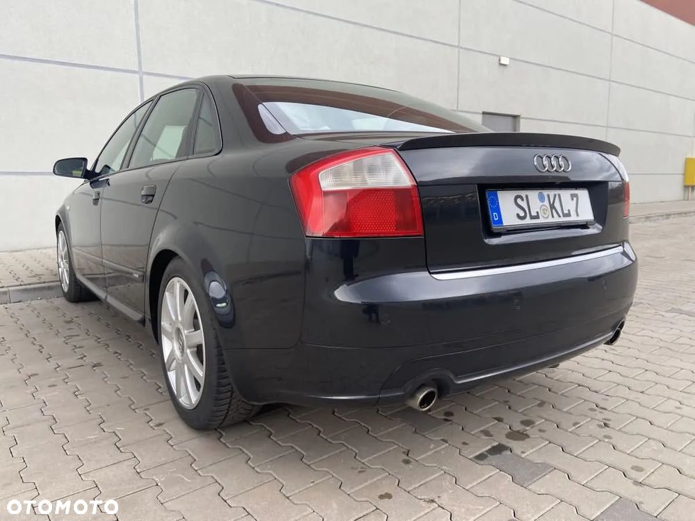 Audi A4 Limousine - 7