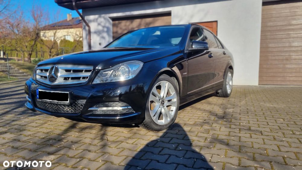 Mercedes-Benz Klasa C 180 CGI BlueEff Avantgarde - 4