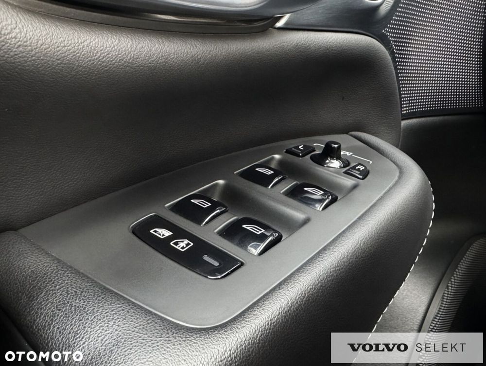 Volvo XC 90 - 38