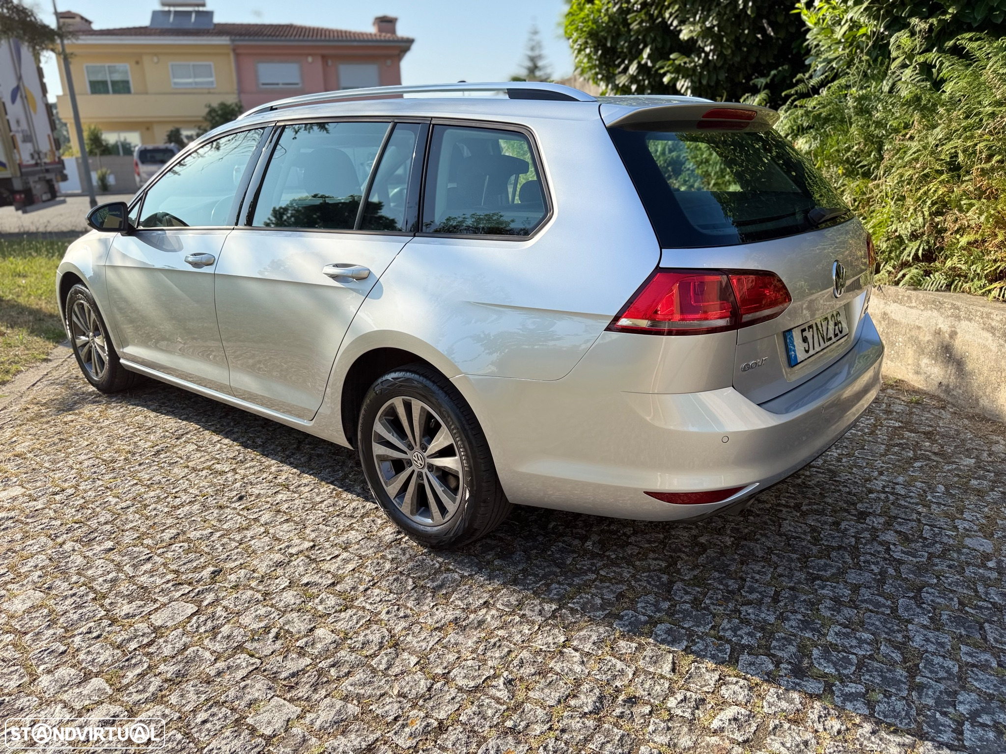 VW Golf Variant 1.6 TDi BlueMotion Confortline - 18