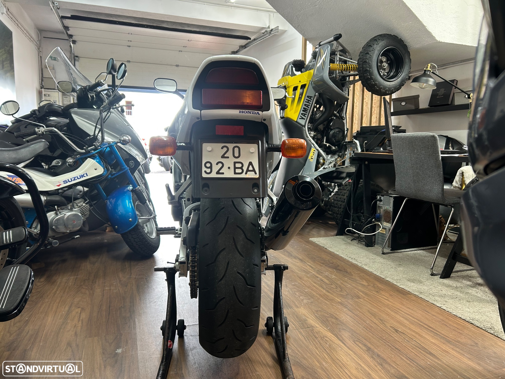 Honda CBR 900 RR Sc28 - 34