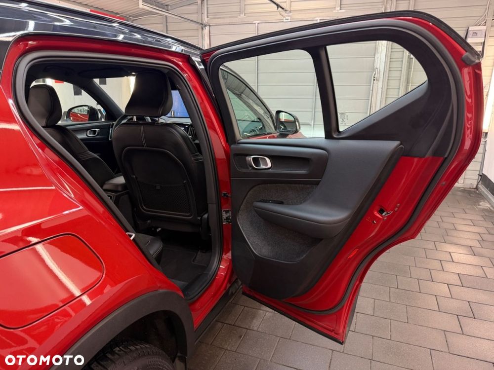 Volvo XC 40 - 38