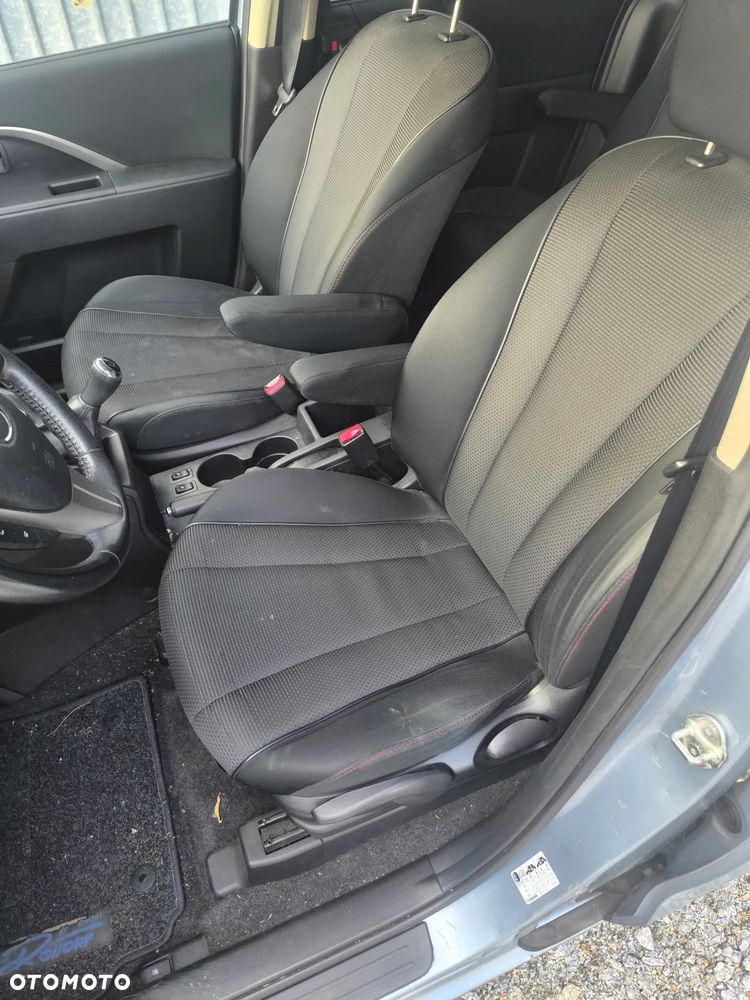 Mazda 5 - 15