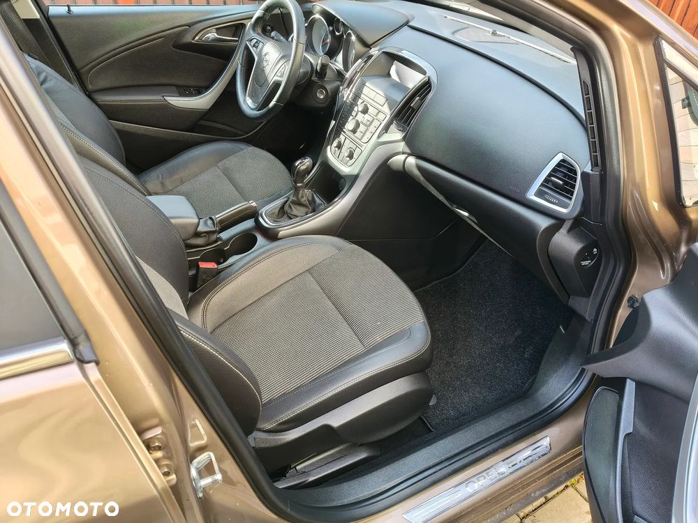 Opel Astra 1.4 Turbo Innovation - 9