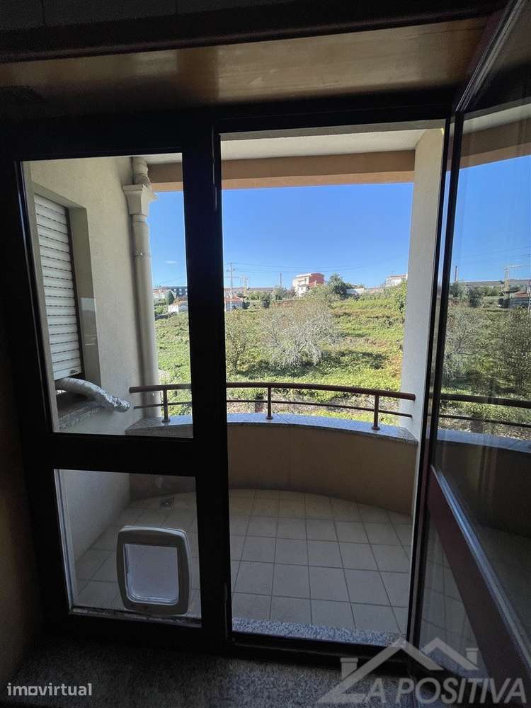 Apartamento T4 Arrendamento em São João da Madeira,São João da Madeira - Grande imagem: 4/49