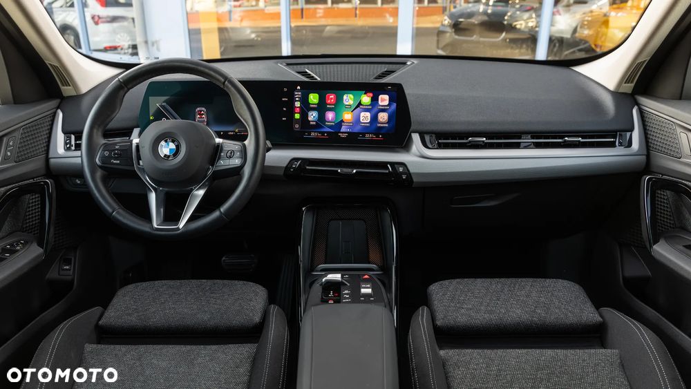 BMW X1 sDrive18i - 18