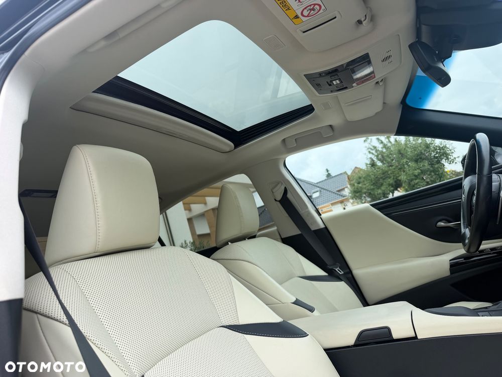 Lexus ES 300h Business Edition + - 4