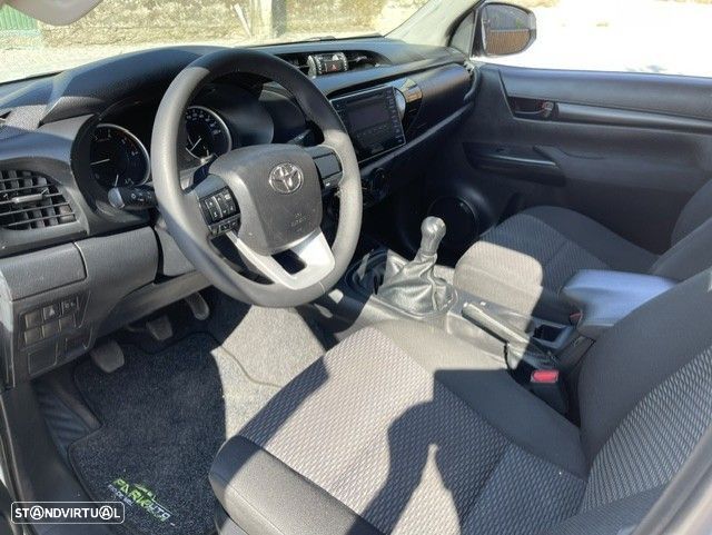 Toyota Hilux 2.4 D-4D 4WD CD CH - 6