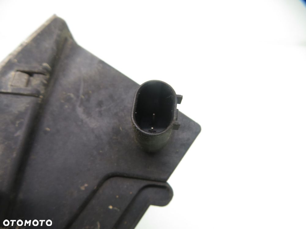 PODGRZEWACZ WODY BMW E46 320 d 64126904668 W1E21M - 2
