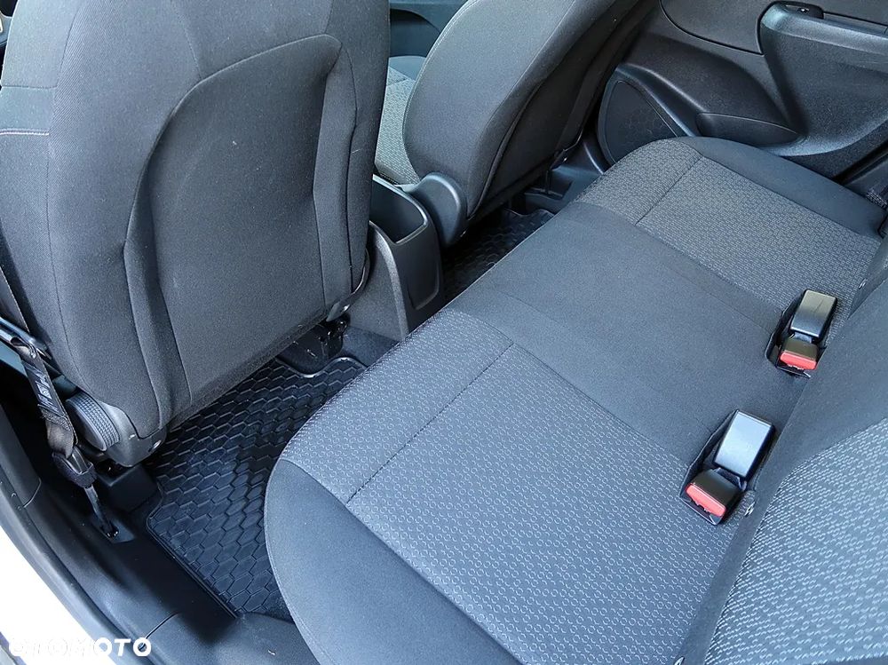 Opel Crossland X - 11