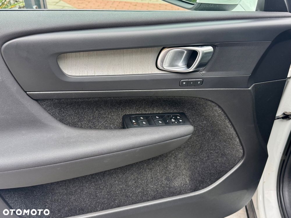 Volvo XC 40 B5 AWD Ultimate Bright - 18