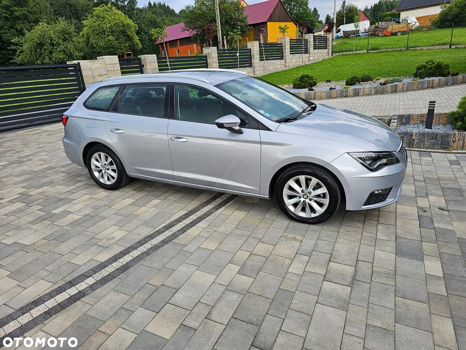 Seat Leon 1.6 TDI DSG Xcellence - 3