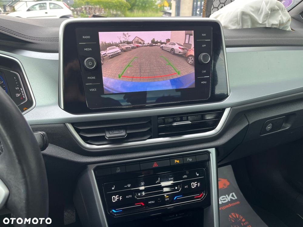 Volkswagen T-Roc - 13